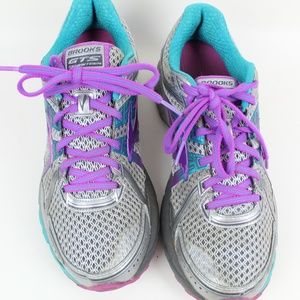 BROOKS ADRENALINE GTS 17 PERFORMANCE RUNNING SHOE